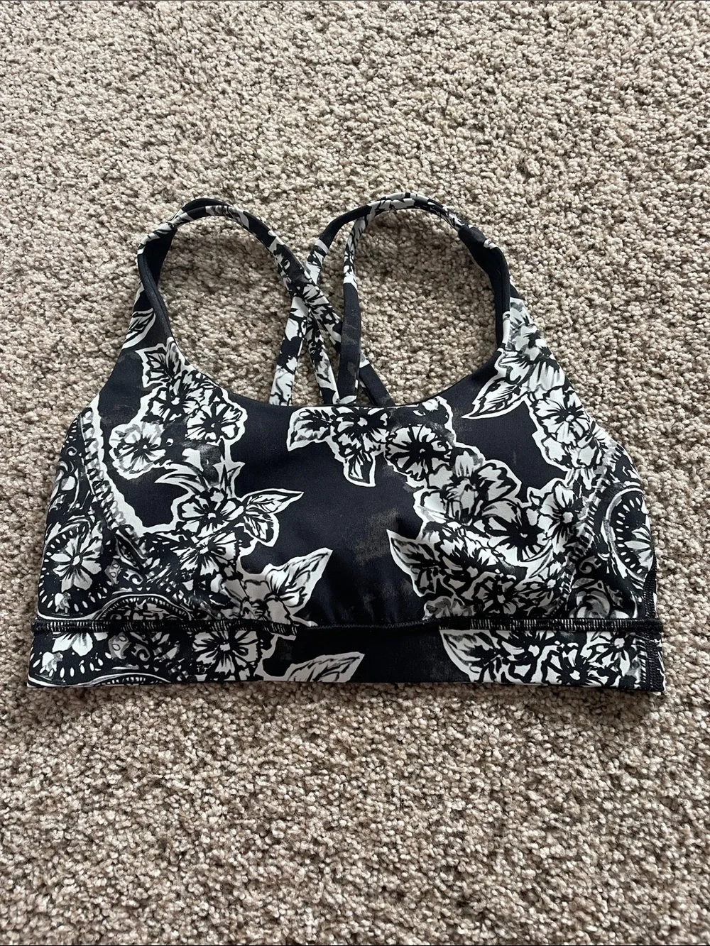 Lululemon Energy Sport Bra Size 6